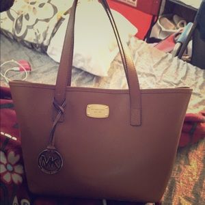 Michael kors tote